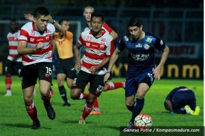 02.08 Madura United_01
