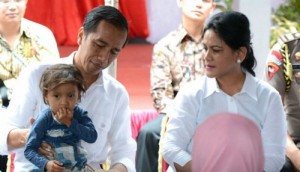 jokowi-dan-iriana-di-serang-ist-700x400