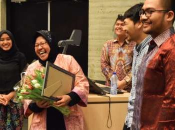 82096-walikota-surabaya-tri-rismaharini-menghadiri-diskusi-di-belanda