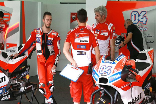 tim-ducati-prioritaskan-dovizioso-bukan-lorenzo-Vxd