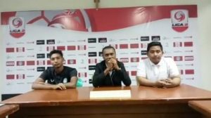jumpa-pers-dari-martapura-fc-diwakili-coach_20180714_234533
