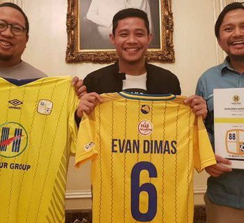 evan-dimas_d24c381