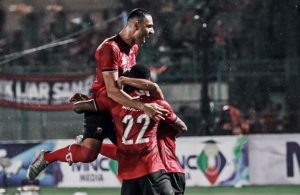 madura-united-ditahan-imbang-bhayangkara-fc-IZH