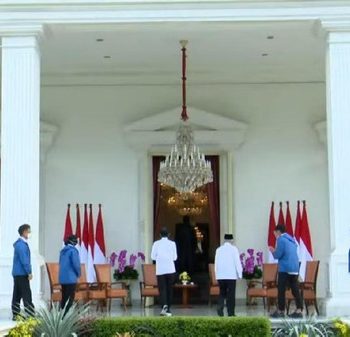 jokowi-kenalkan-menteri-baru-screenshot-youtube-setpres-ri_169